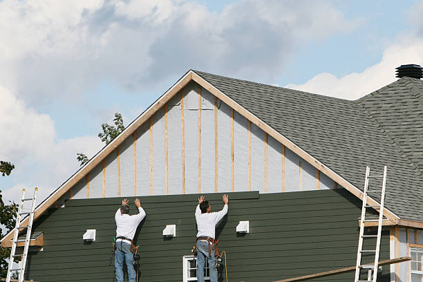 Professional Siding Contractor technician working in Sharon, SC